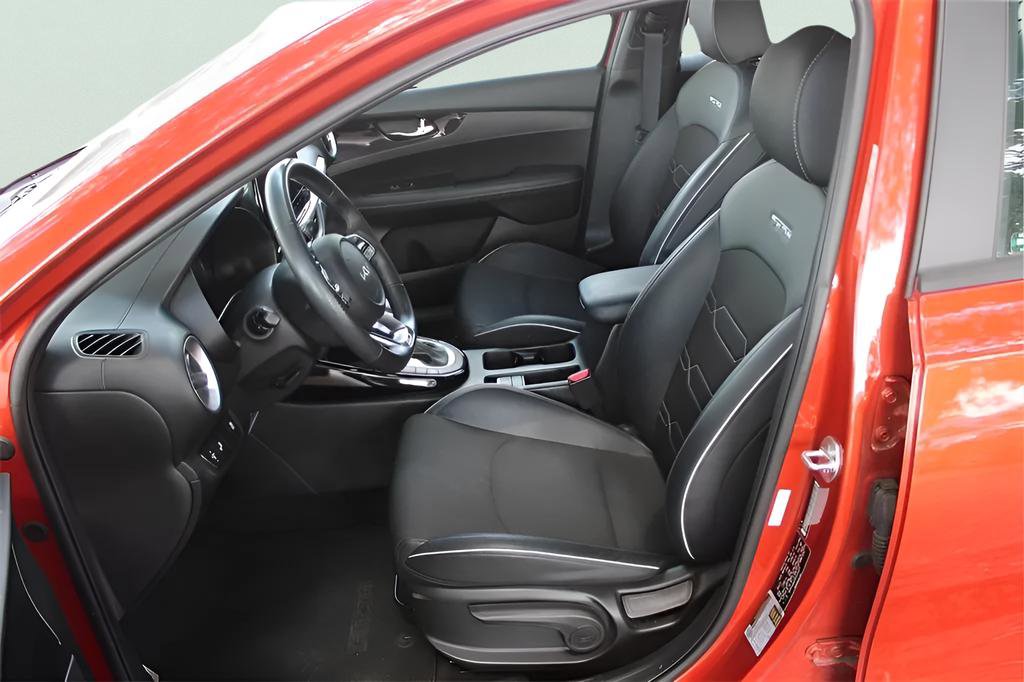 Used 2023 Kia Forte GT-Line w/ GT-Line Premium Package FWD image 12