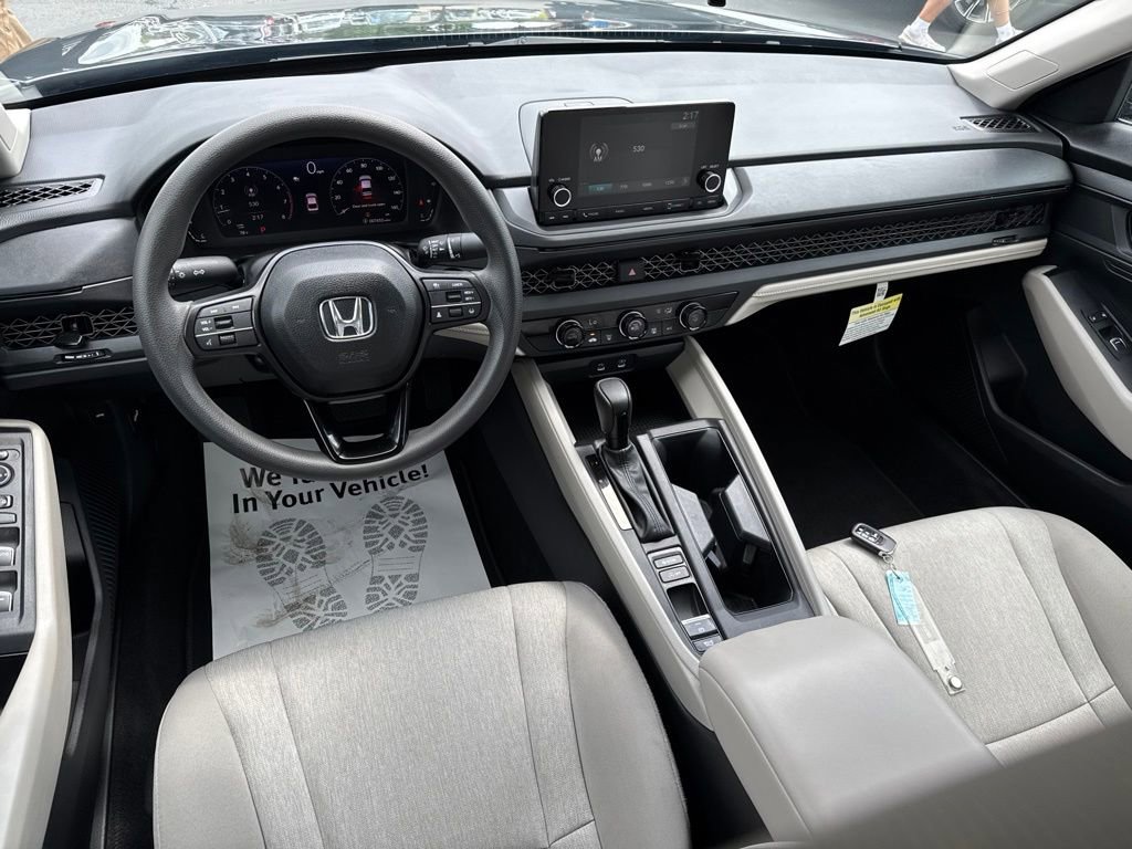 Used 2025 Honda Accord LX image 31