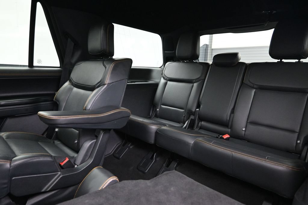 Used 2025 Ford Expedition Tremor AWD/4WD image 22