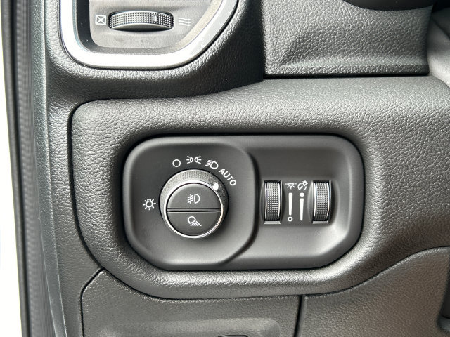Used 2023 RAM 1500 Laramie AWD/4WD image 22