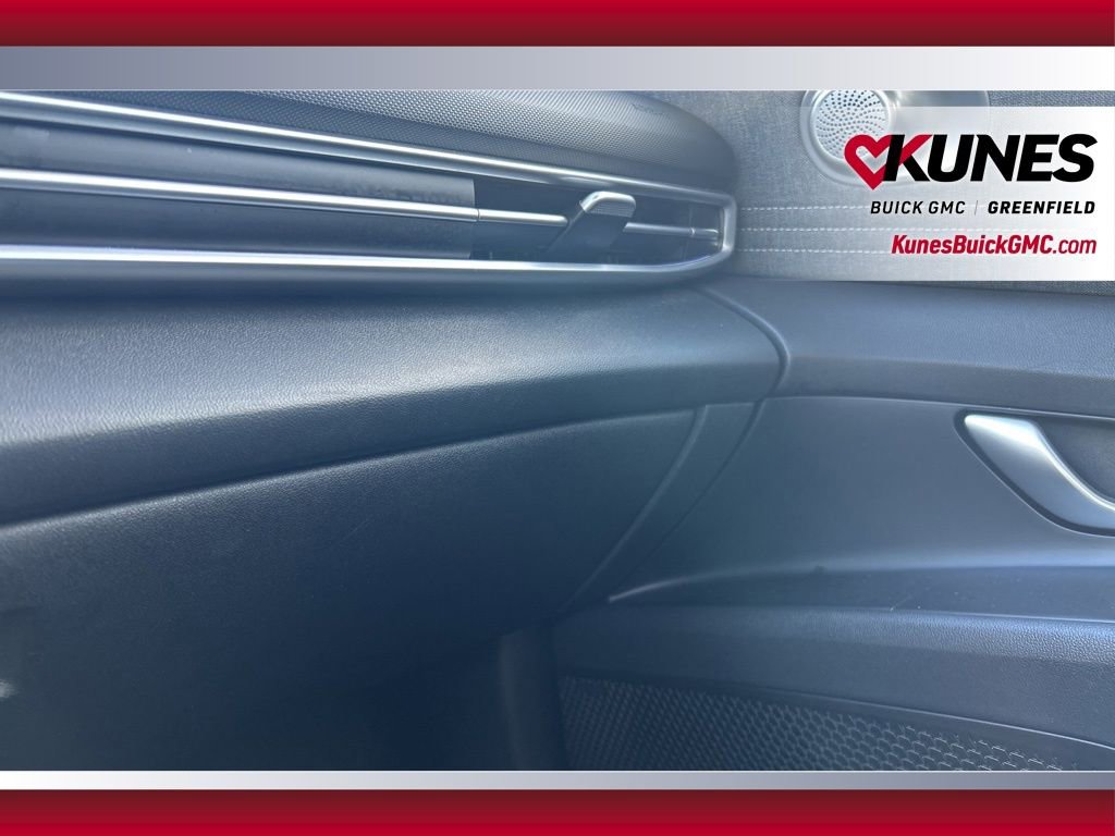 Used 2025 Hyundai Elantra Limited FWD image 34