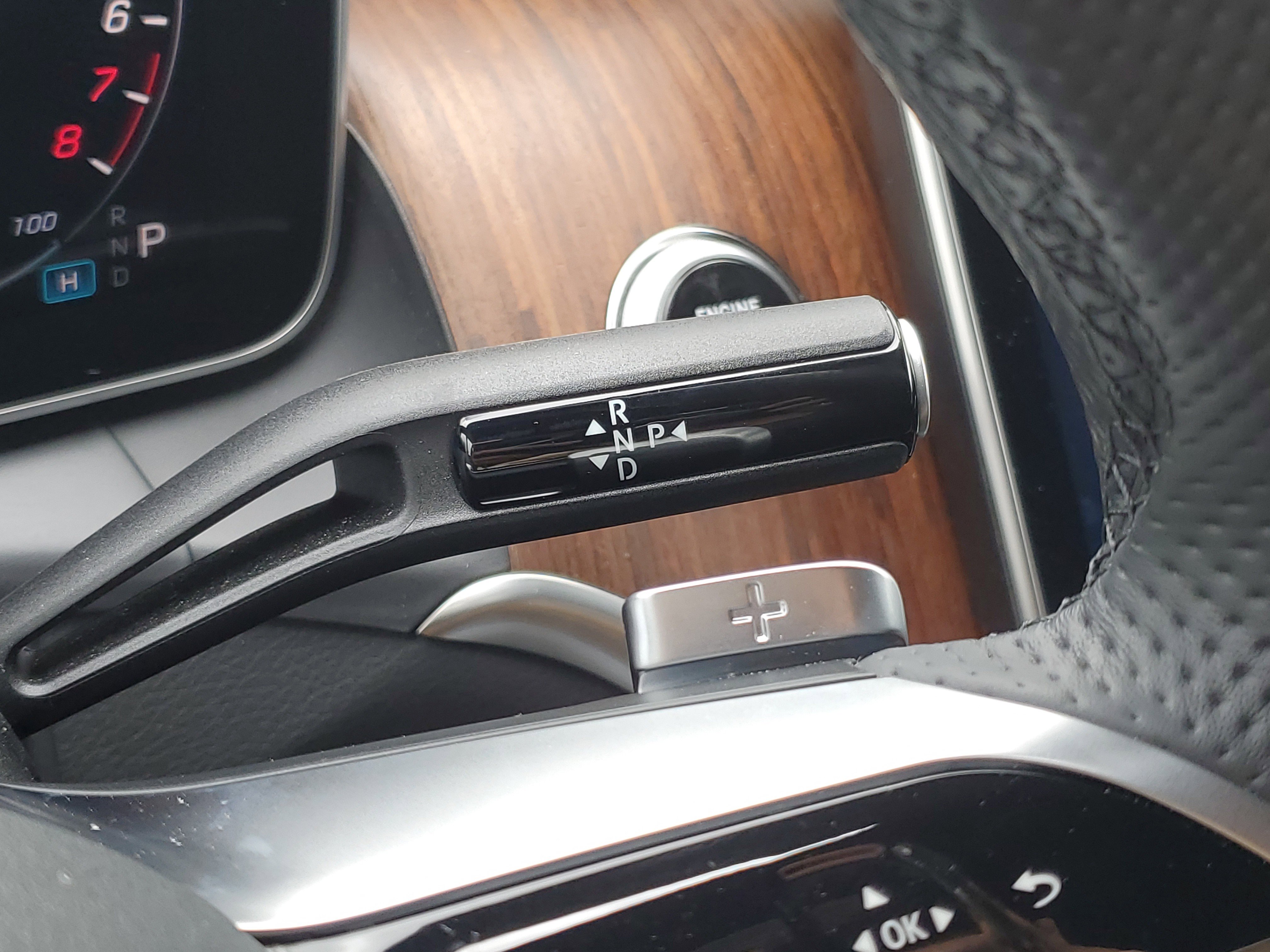 Used 2025 Mercedes-Benz GLC 350e 4MATIC image 15