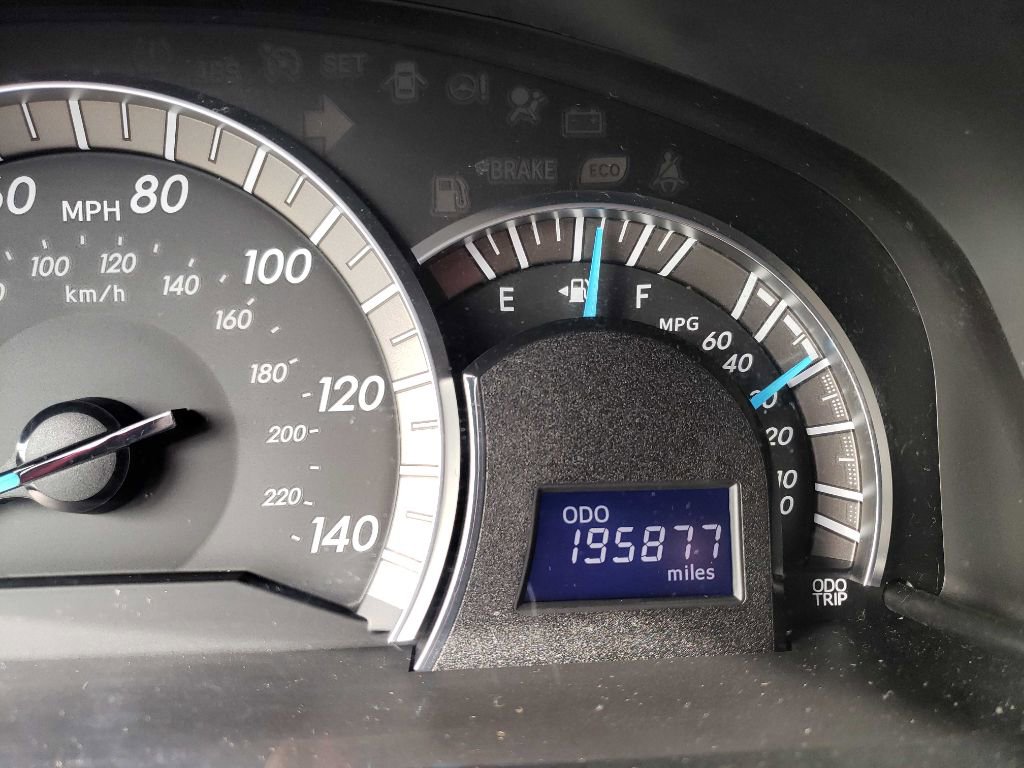 Used 2013 Toyota Camry SE image 15