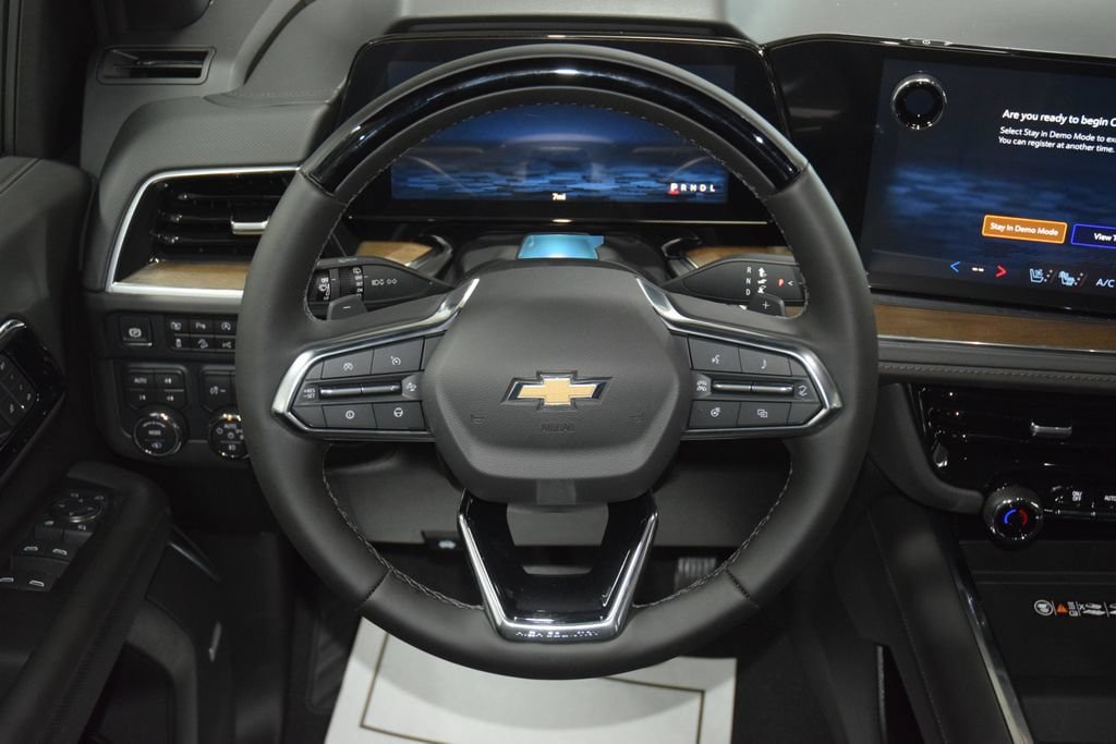 New 2026 Chevrolet Suburban High Country AWD/4WD image 37