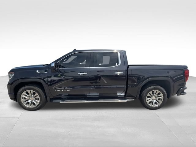 Used 2023 GMC Sierra 1500 Denali w/ Technology Package AWD/4WD image 5