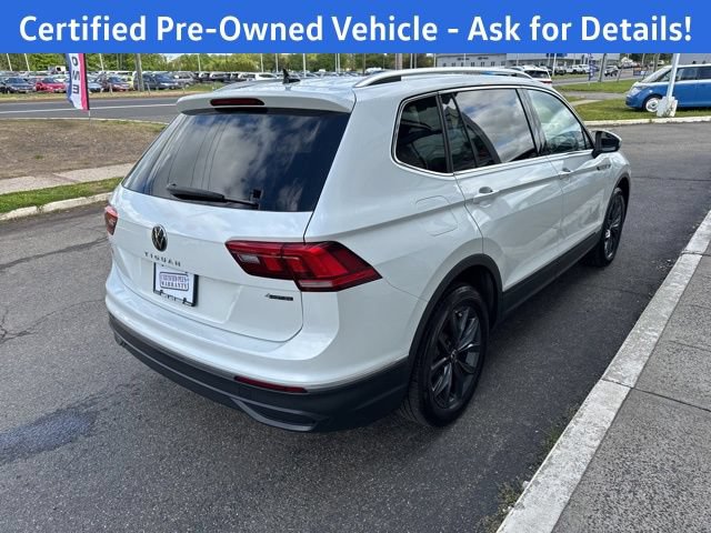 Certified 2023 Volkswagen Tiguan SE w/ Panoramic Sunroof Package AWD/4WD image 9