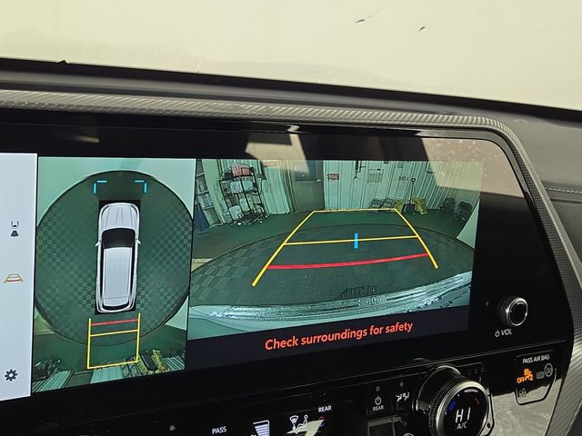 Used 2025 Toyota Highlander Platinum image 19