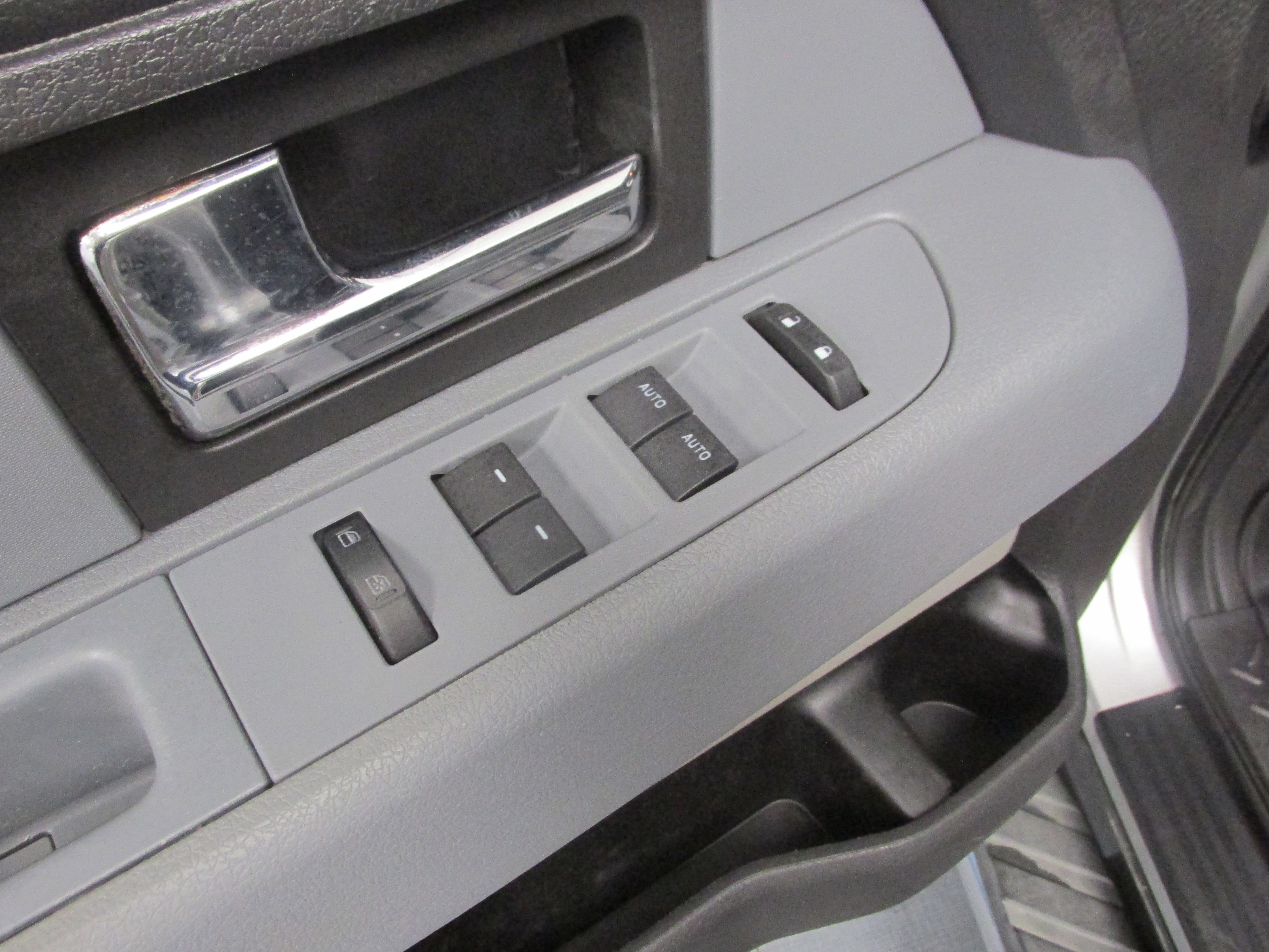 Used 2013 Ford F150 XLT w/ Mid Equipment Group AWD/4WD image 26