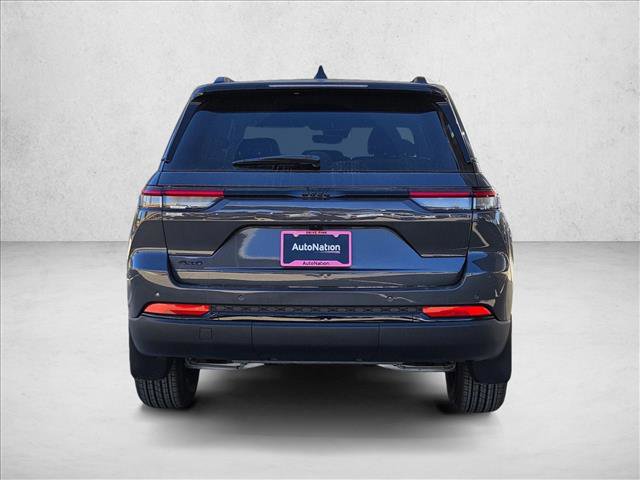 New 2025 Jeep Grand Cherokee Altitude w/ MOPAR Finishing Package image 8