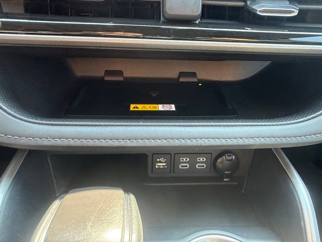 Used 2025 Toyota Highlander XLE FWD image 33