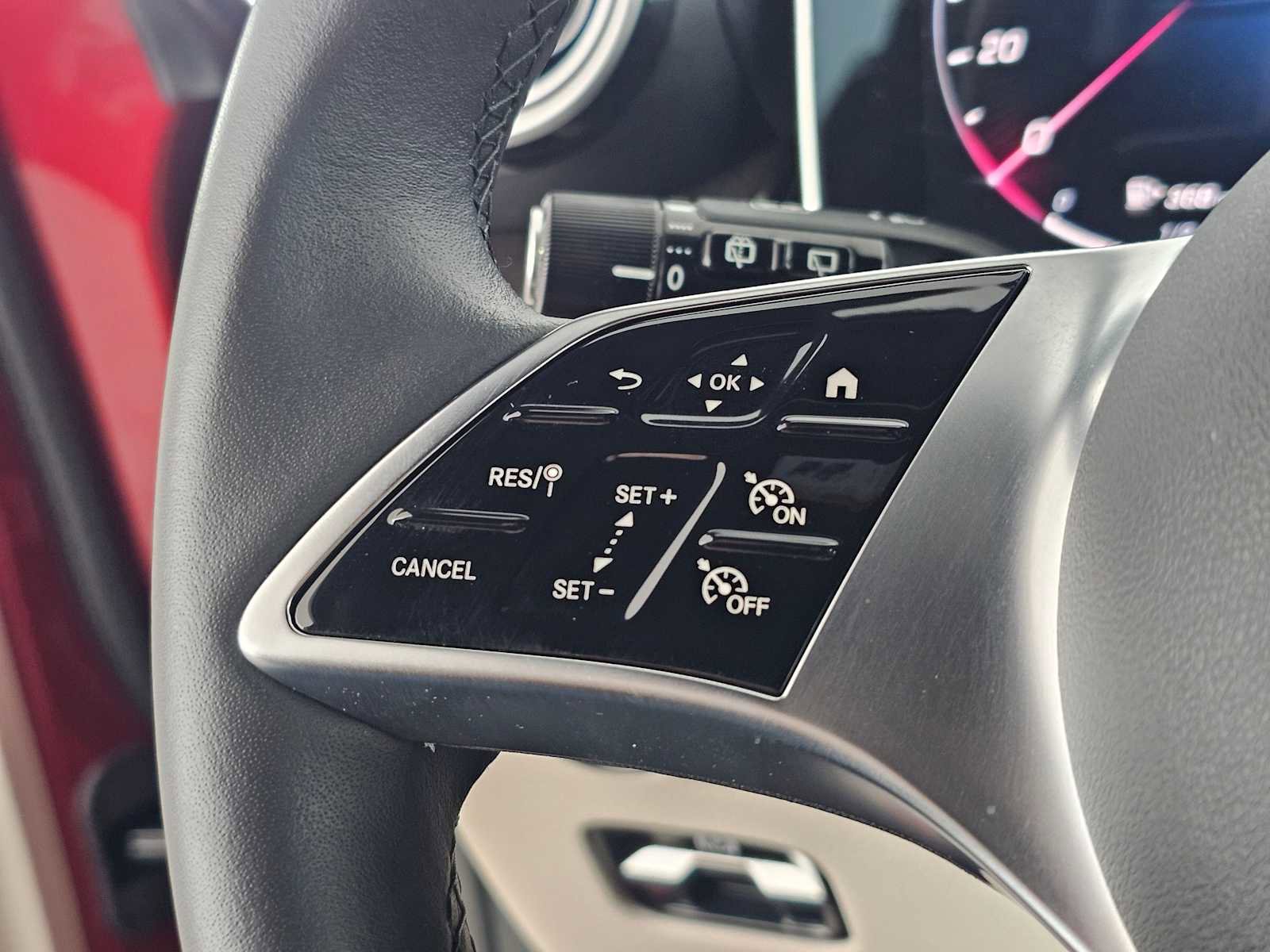 Certified 2025 Mercedes-Benz GLC 300 image 29