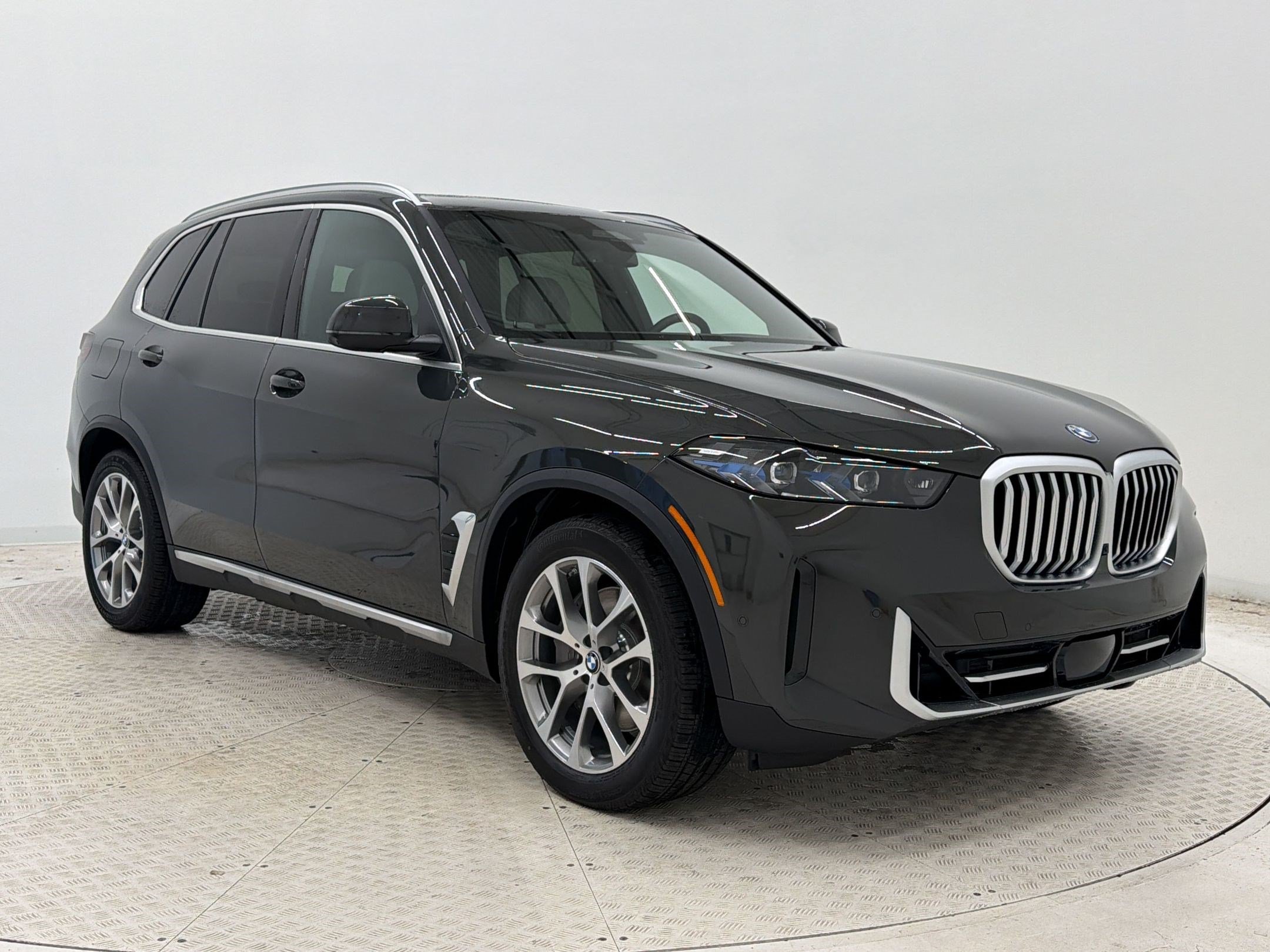 New 2026 BMW X5 xDrive50e AWD/4WD image 7