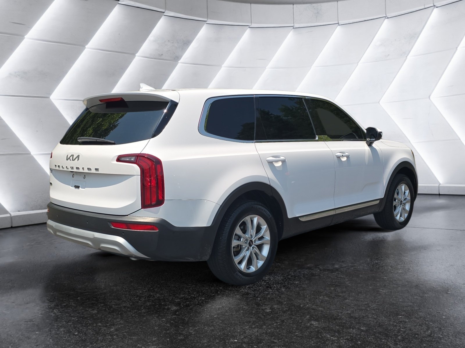Used 2022 Kia Telluride LX AWD/4WD image 5