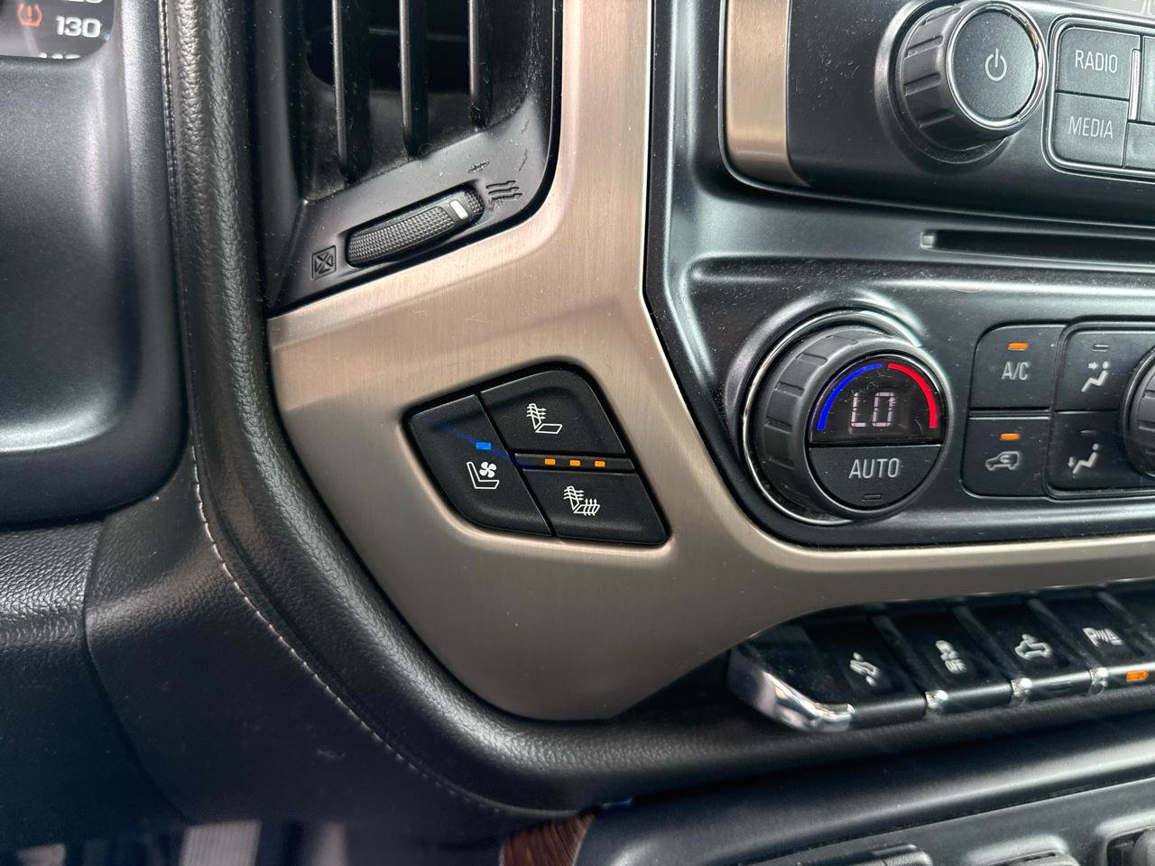 Used 2018 GMC Sierra 1500 Denali AWD/4WD image 22