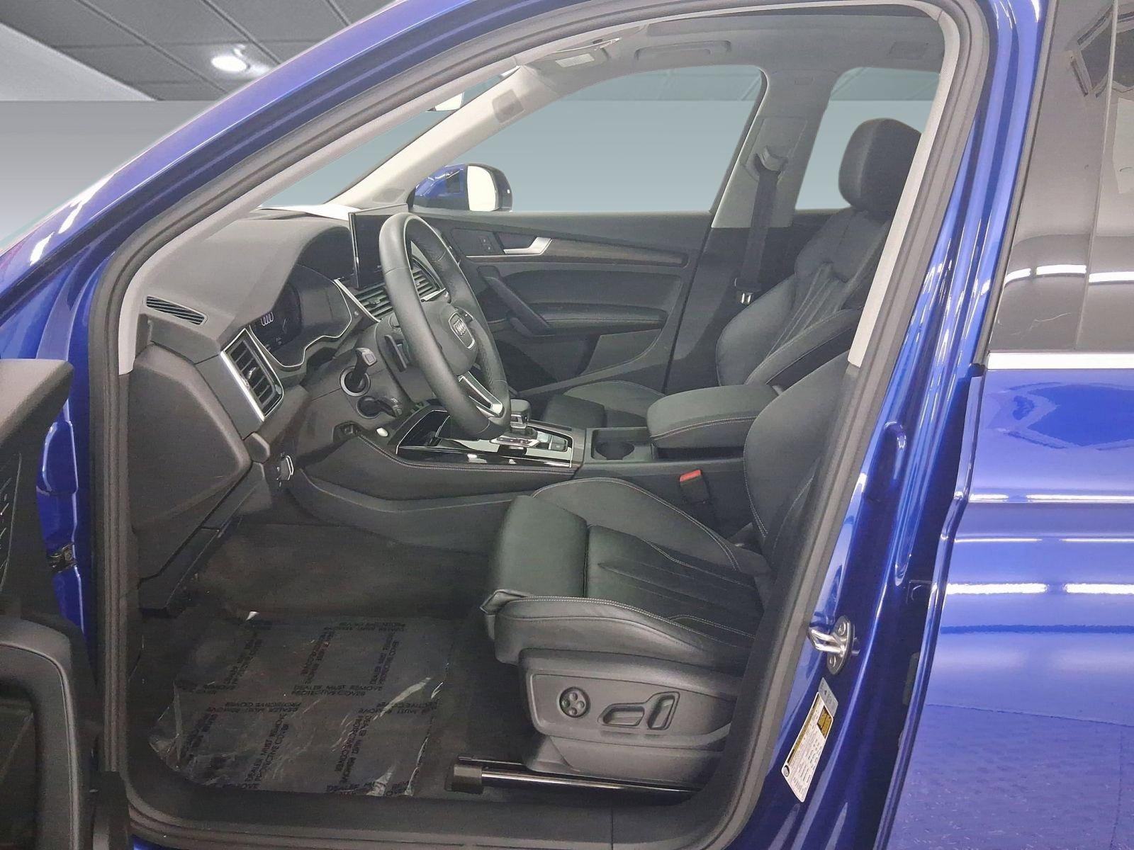 Used 2024 Audi Q5 e Premium Plus w/ Premium Plus Package image 5