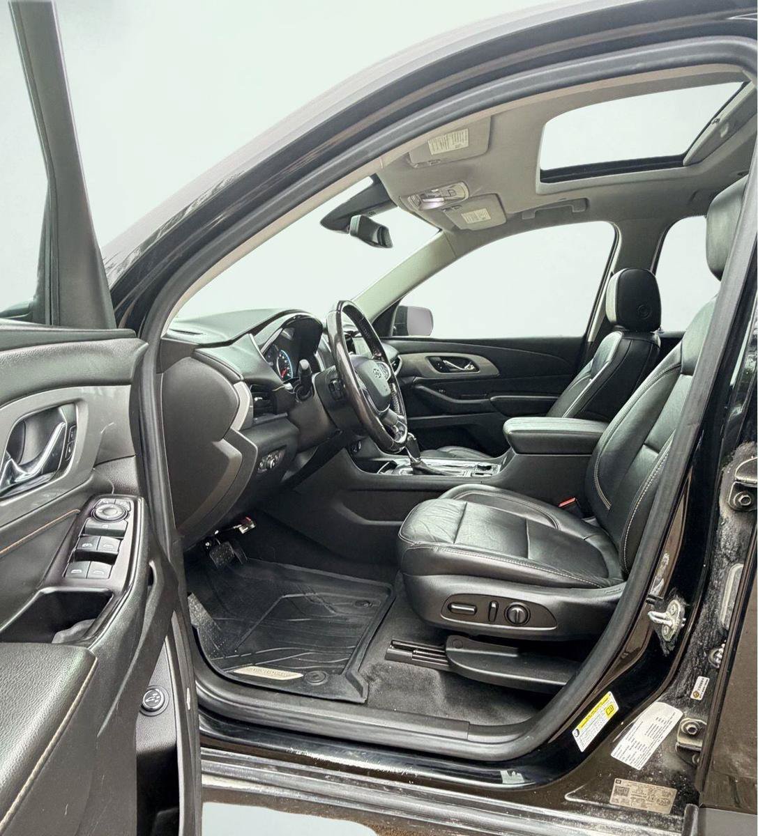 Used 2020 Chevrolet Traverse RS AWD/4WD image 2
