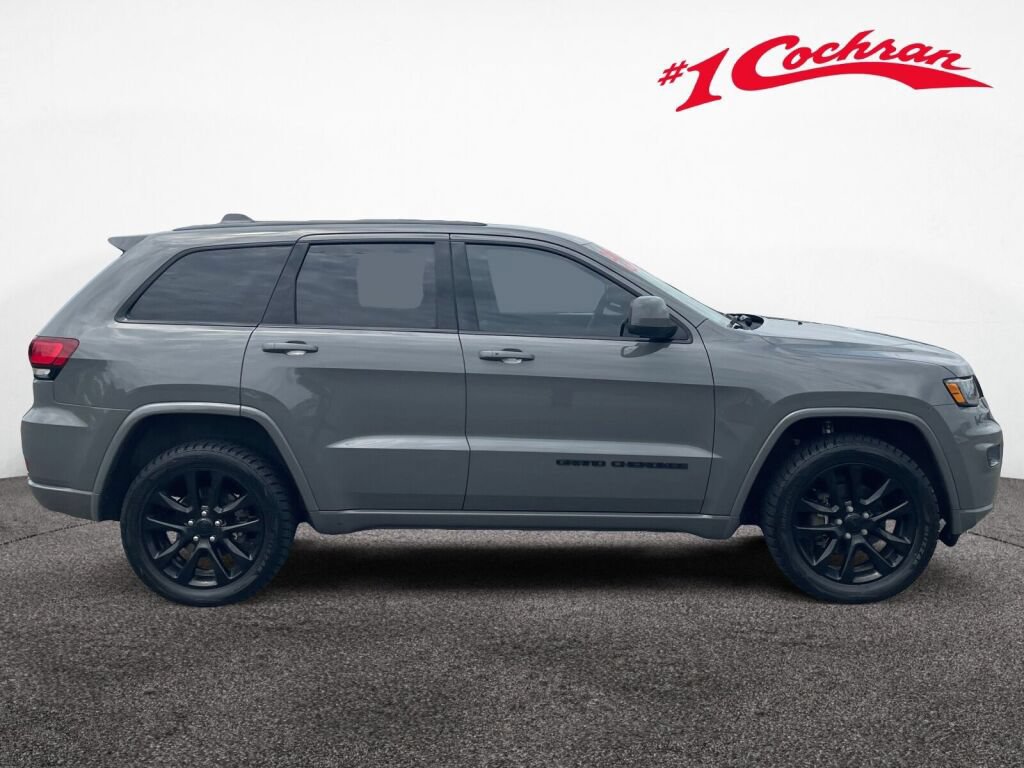 Used 2019 Jeep Grand Cherokee Altitude AWD/4WD image 31