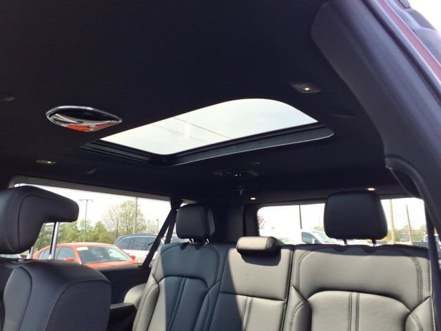 New 2026 Jeep Grand Wagoneer L 4WD w/ Premium Group I image 18