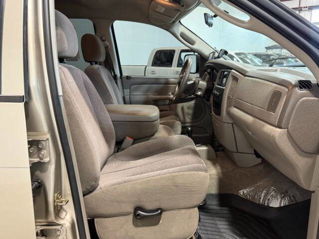 Used 2004 Dodge Ram 2500 Truck SLT image 17