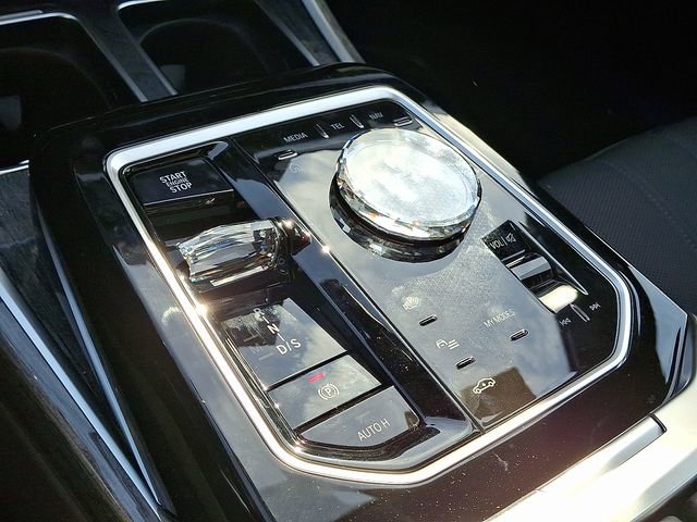 New 2026 BMW 750e xDrive AWD/4WD image 14