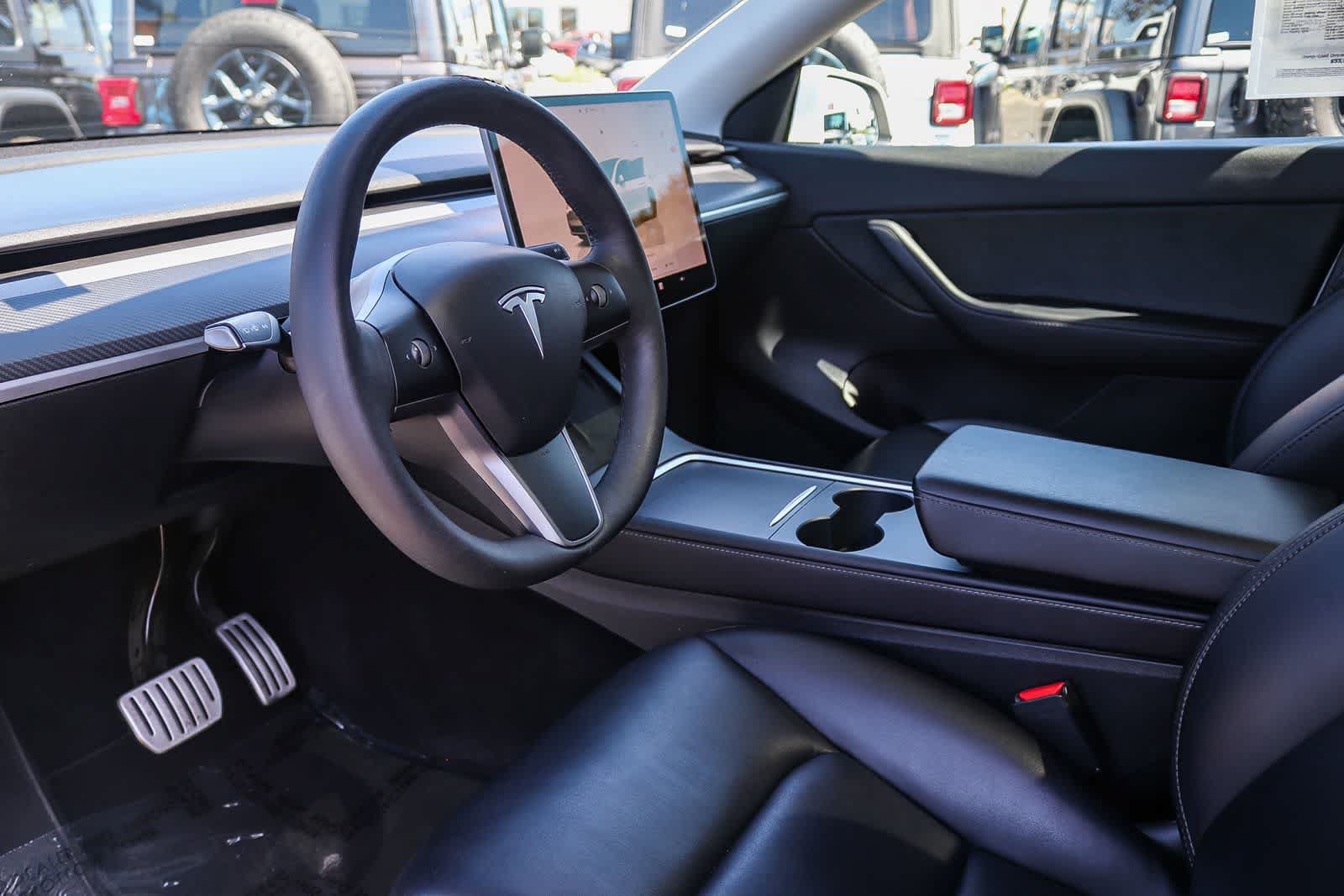 Used 2022 Tesla Model Y Performance AWD/4WD image 13