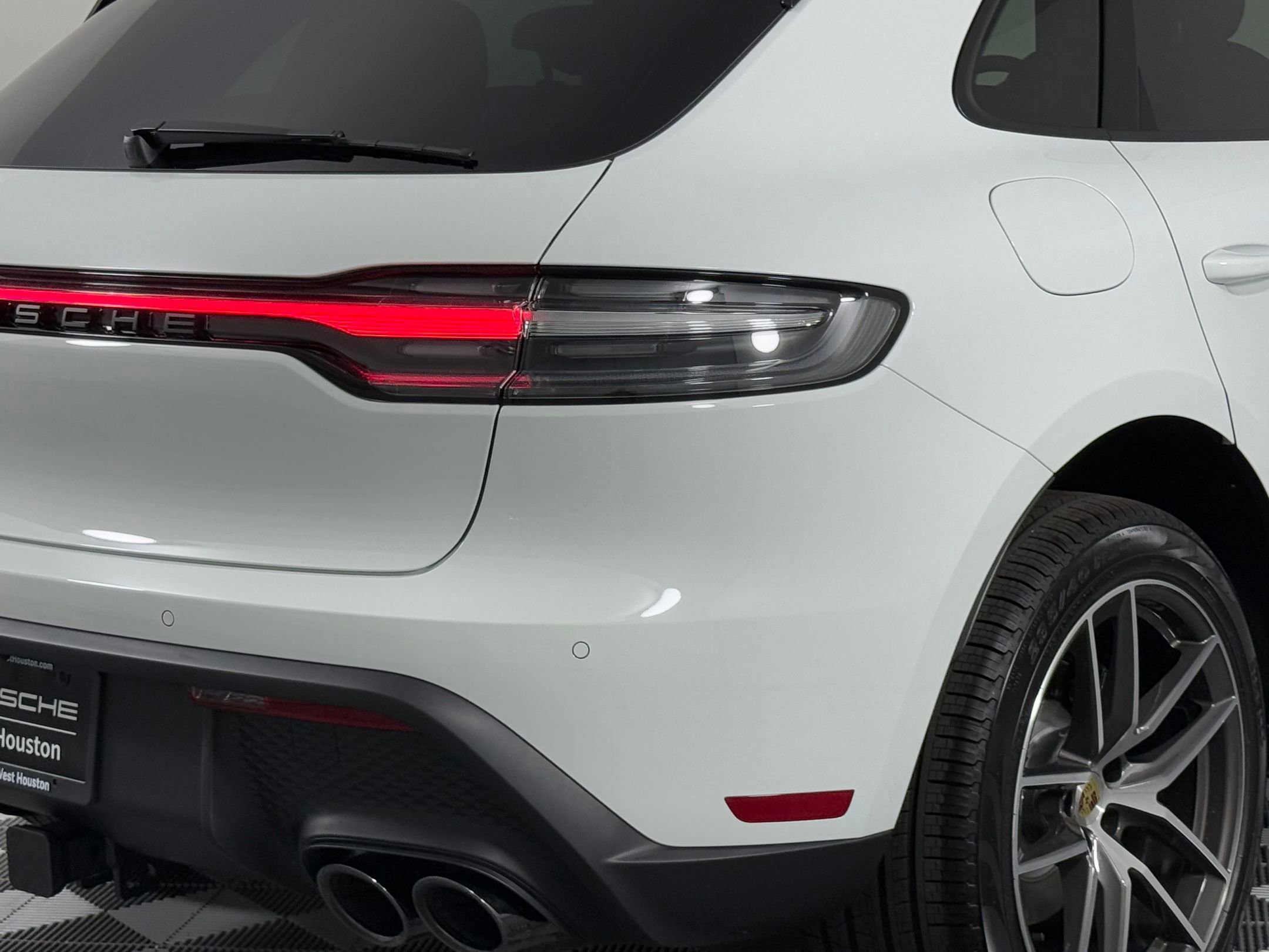 Certified 2026 Porsche Macan AWD/4WD image 13