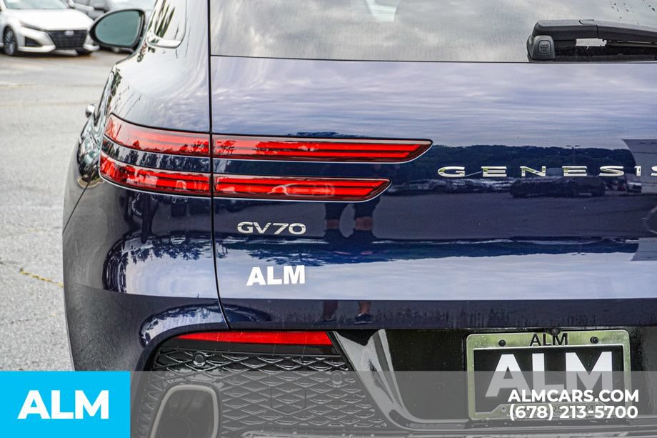 Used 2025 Genesis GV70 2.5T AWD/4WD image 12