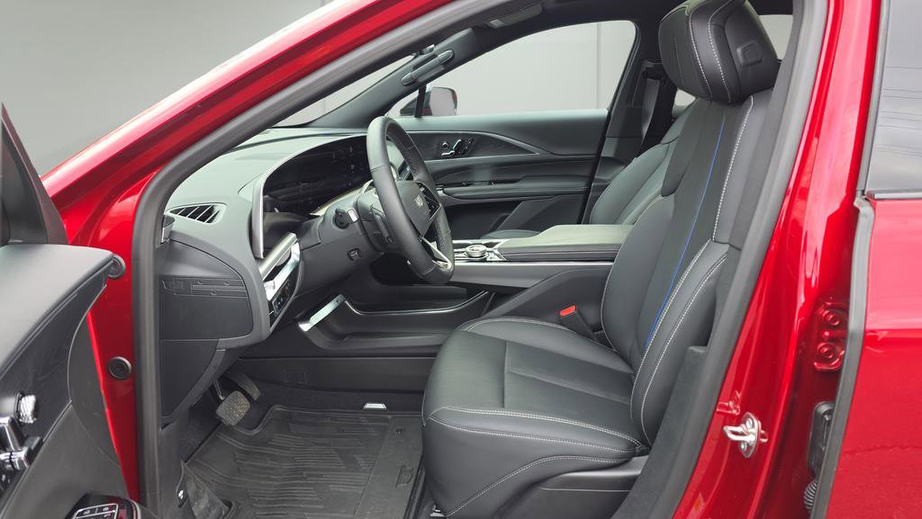 Certified 2025 Cadillac Lyriq Sport image 14