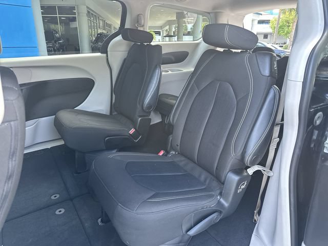 Used 2023 Chrysler Voyager LX FWD image 27