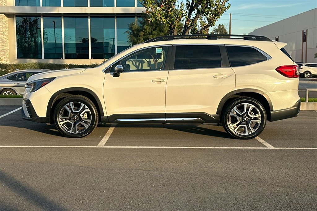Used 2023 Subaru Ascent Limited w/ Technology Package image 7