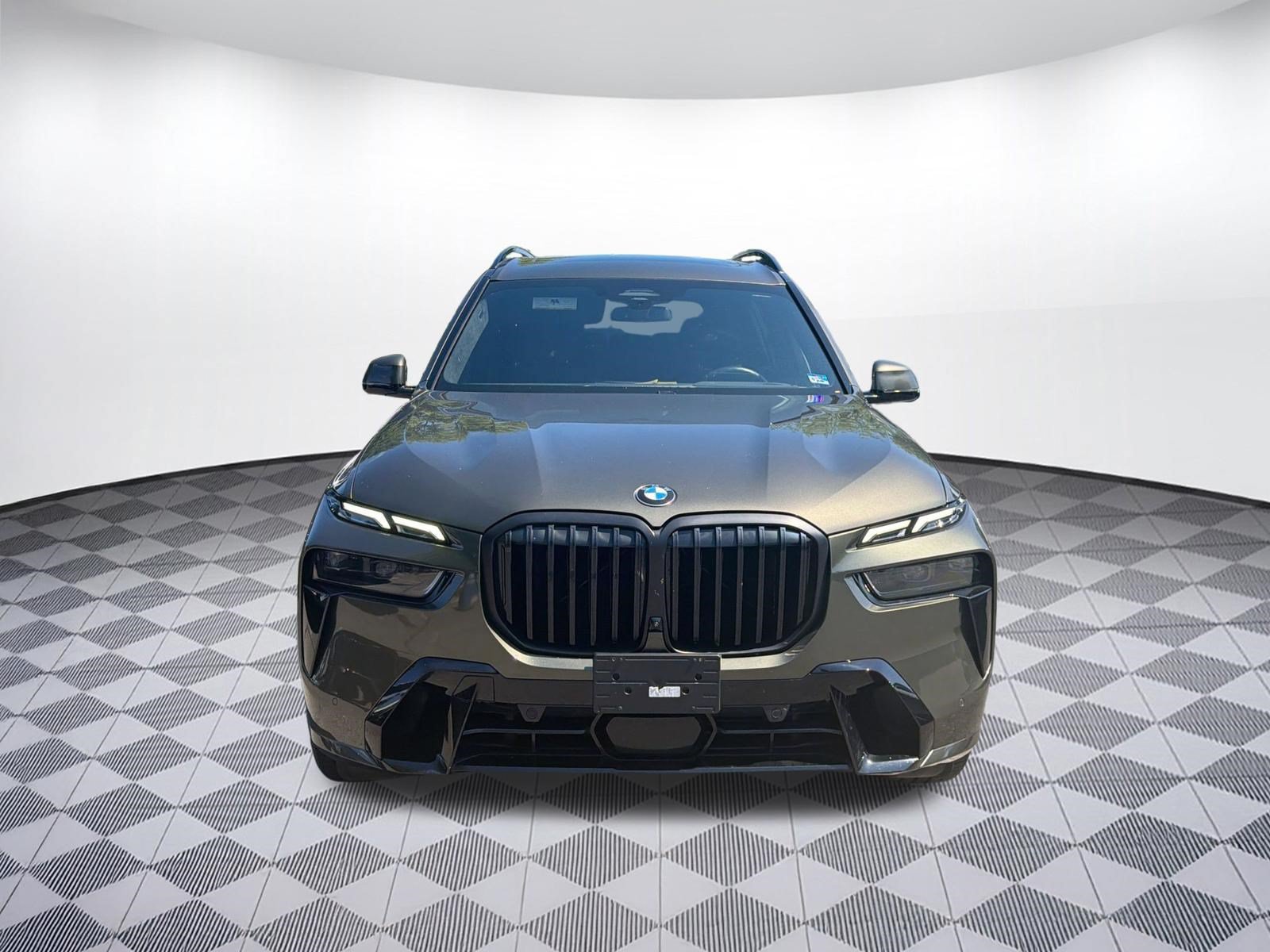 Certified 2024 BMW X7 xDrive40i w/ M Sport Package AWD/4WD image 6