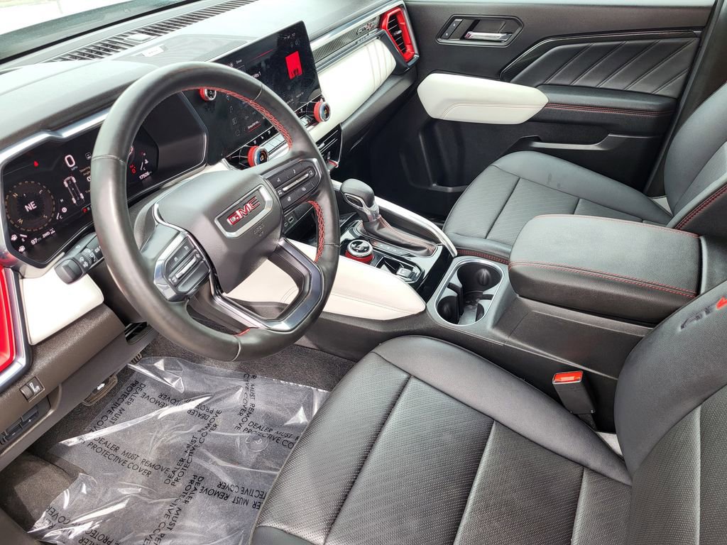 Used 2024 GMC Canyon AT4X image 10