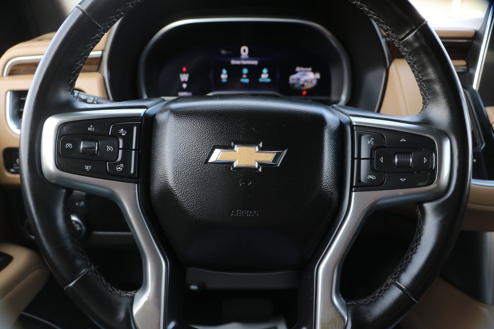 Used 2023 Chevrolet Tahoe Premier w/ Premium Package 2 AWD/4WD image 17