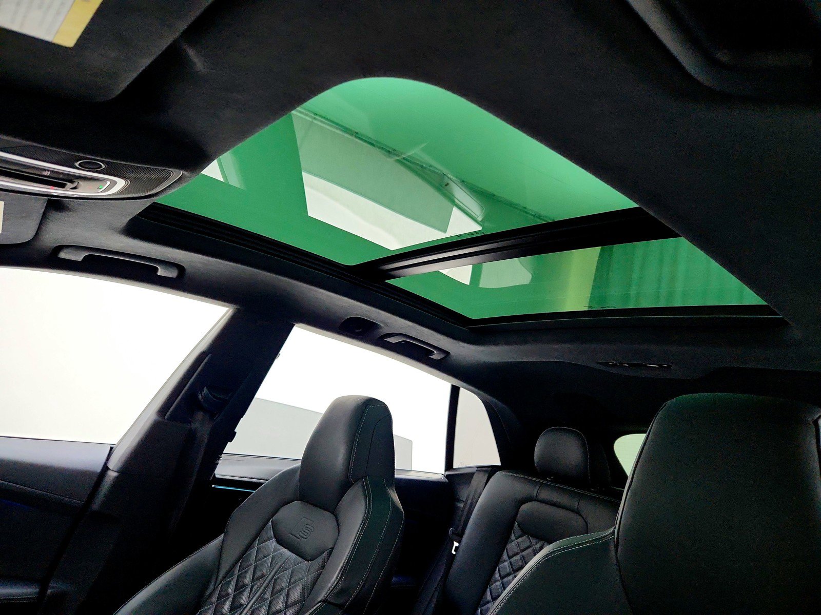 Used 2023 Audi SQ8 Prestige image 13