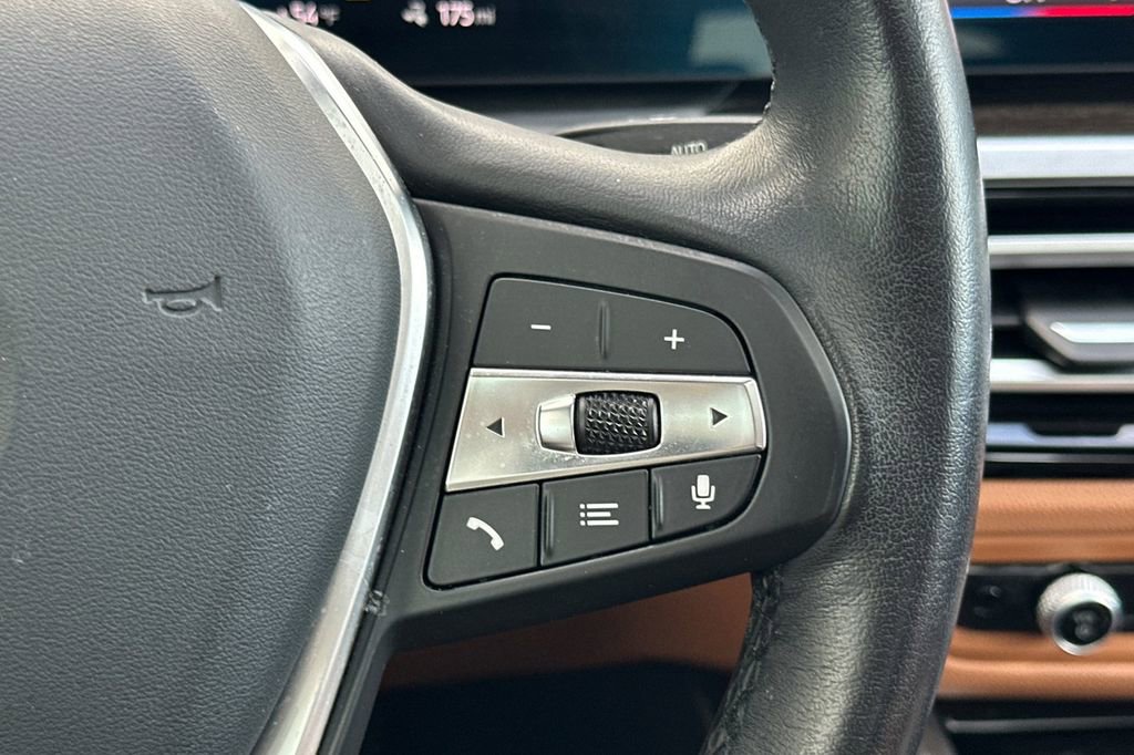 Used 2023 BMW i4 eDrive35 w/ Premium Package image 28