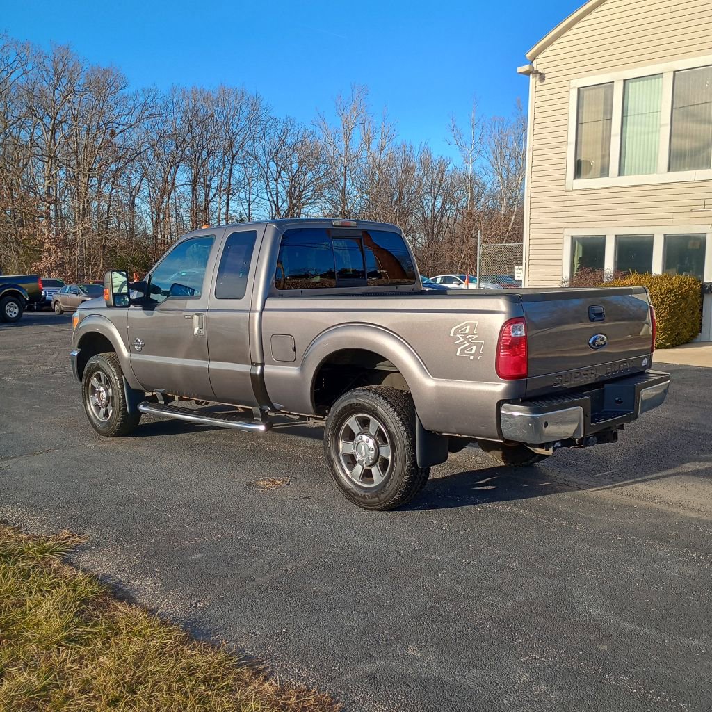 Used 2011 Ford F350 Lariat w/ Lariat Interior Pkg image 3