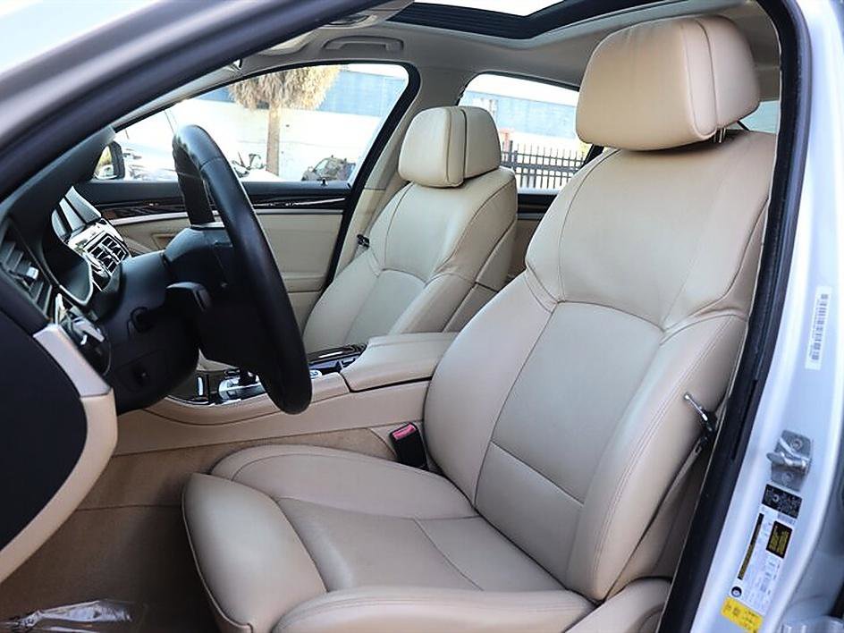 Used 2011 BMW 550i Sedan image 10