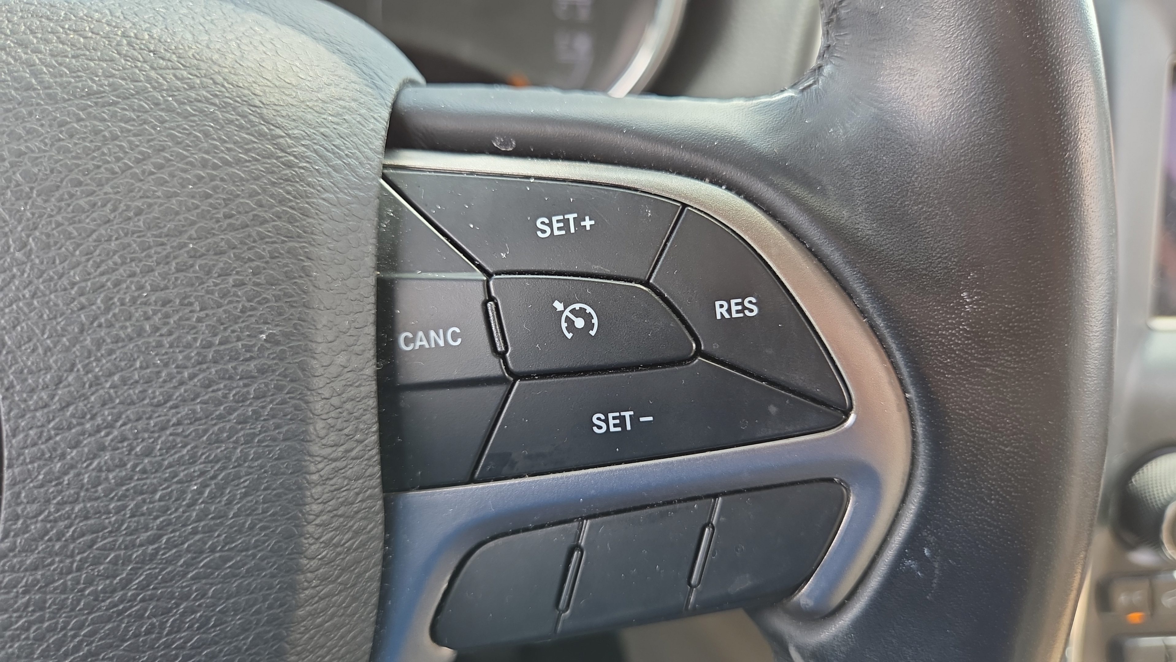 Used 2021 Jeep Grand Cherokee Laredo RWD image 22