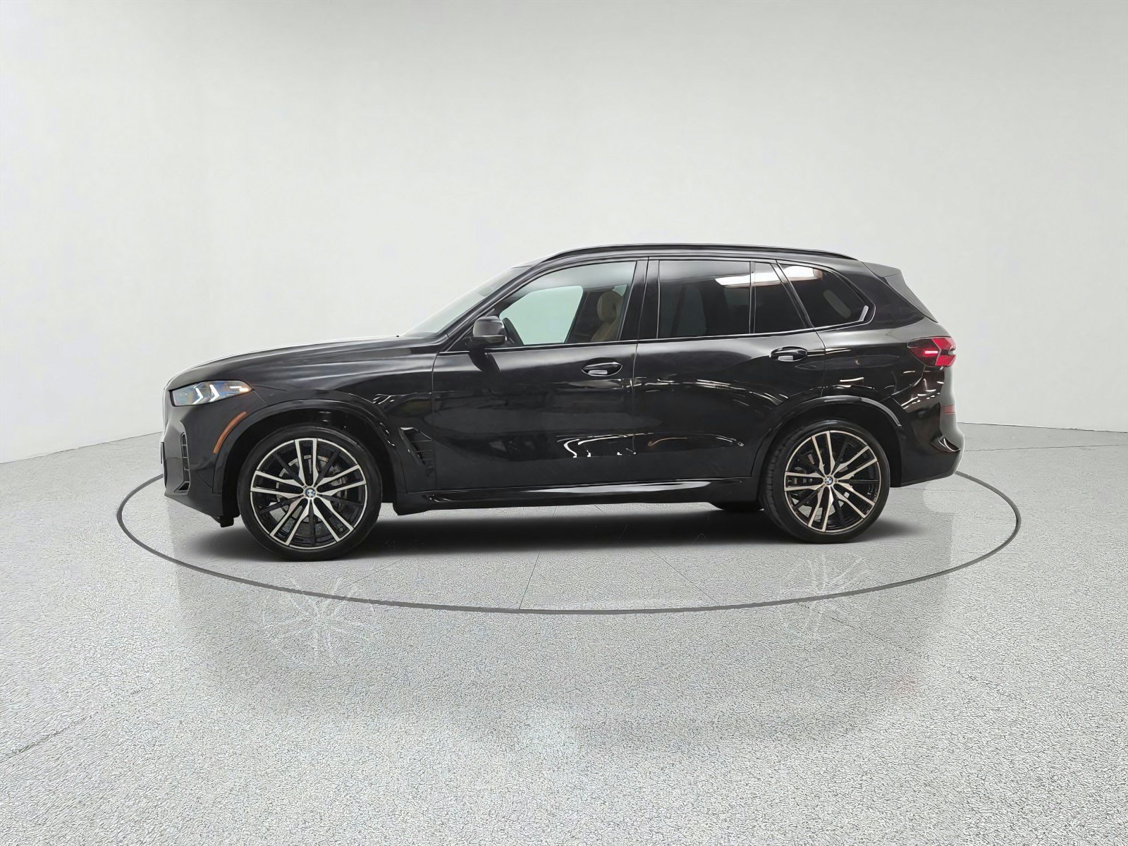 Used 2024 BMW X5 xDrive40i w/ M Sport Package AWD/4WD image 8