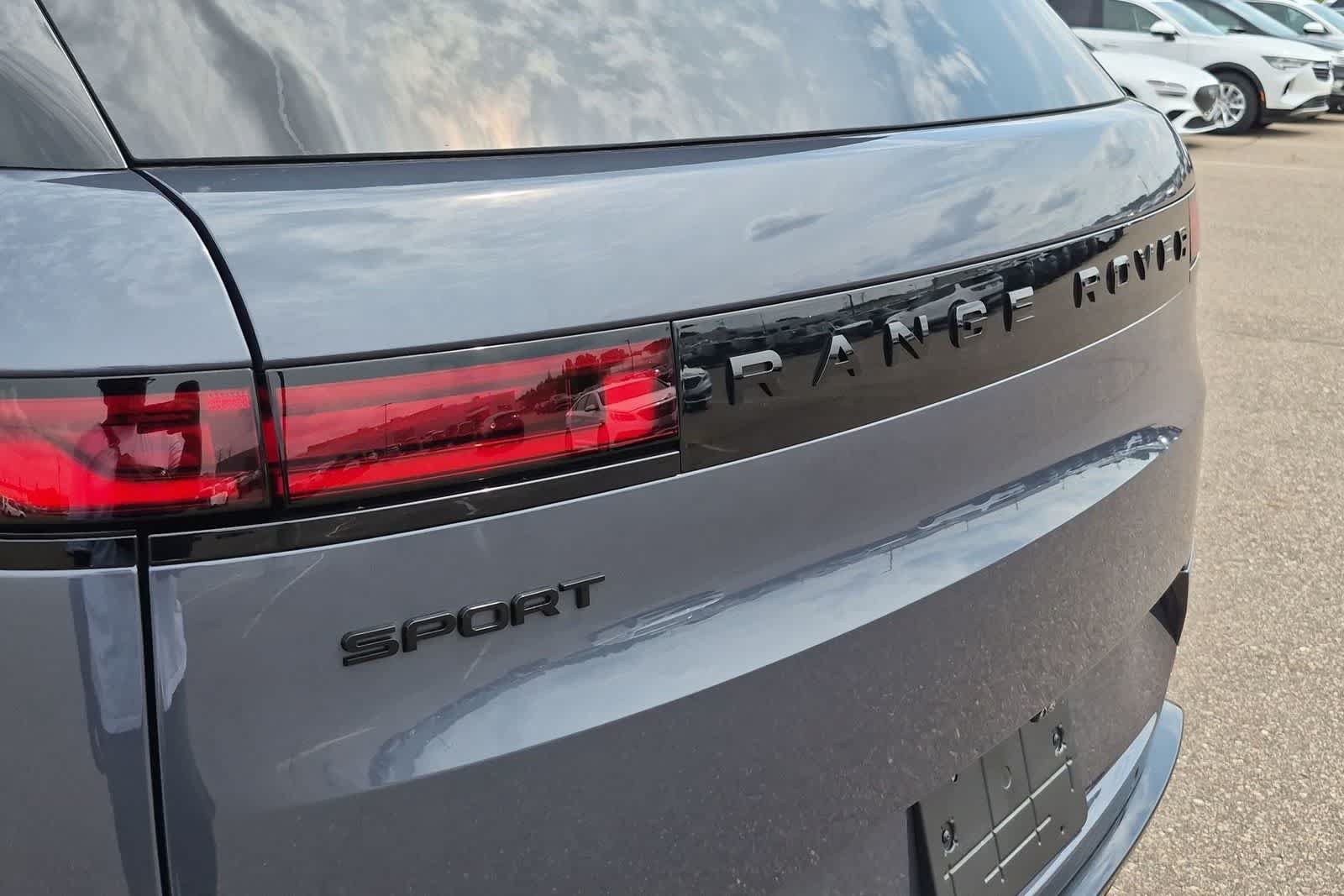 New 2026 Land Rover Range Rover Sport Dynamic SE AWD/4WD image 12