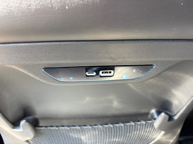 New 2027 Chrysler Pacifica Limited w/ Family Tech Group FWD image 14