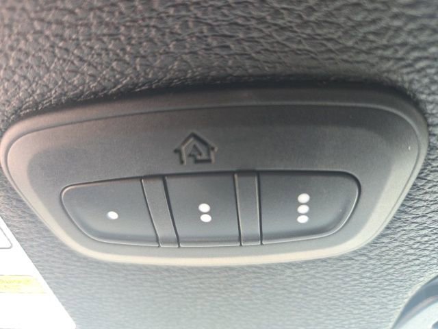 Used 2019 Jeep Wrangler Unlimited Sahara image 35