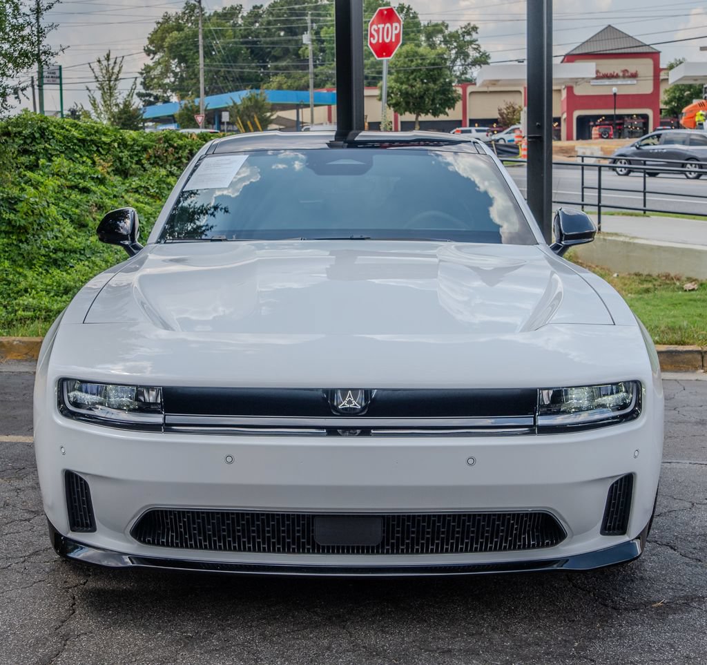 Used 2025 Dodge Charger Daytona Scat Pack w/ Track Pack AWD/4WD image 2