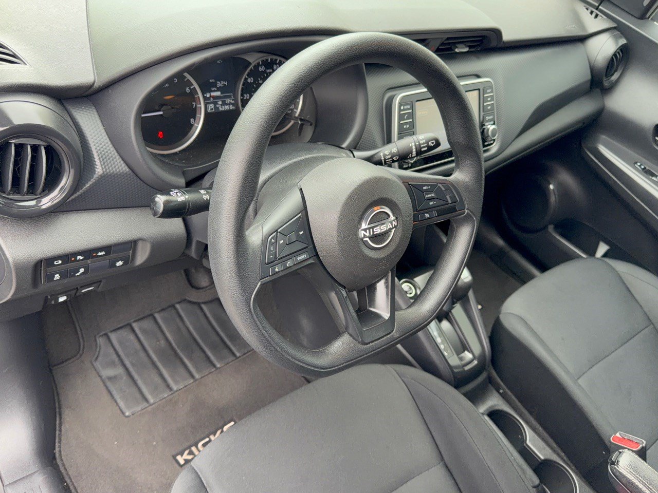 Used 2023 Nissan Kicks S FWD image 4