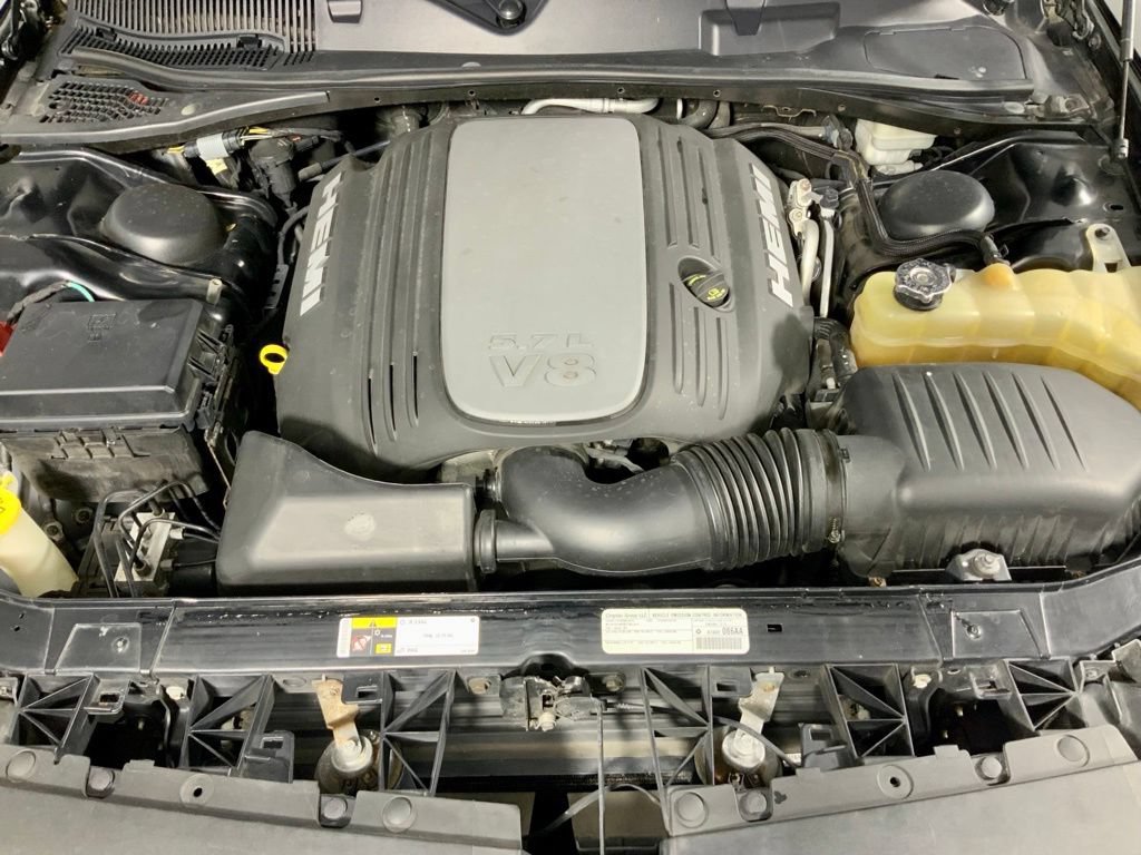 Used 2014 Dodge Challenger R/T w/ R/T Redline Group RWD image 5