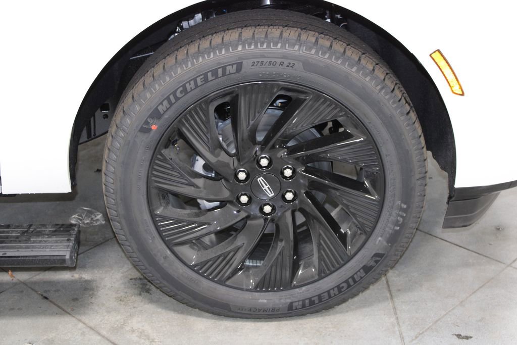 New 2025 Lincoln Navigator Reserve w/ Jet Appearance Package image 12