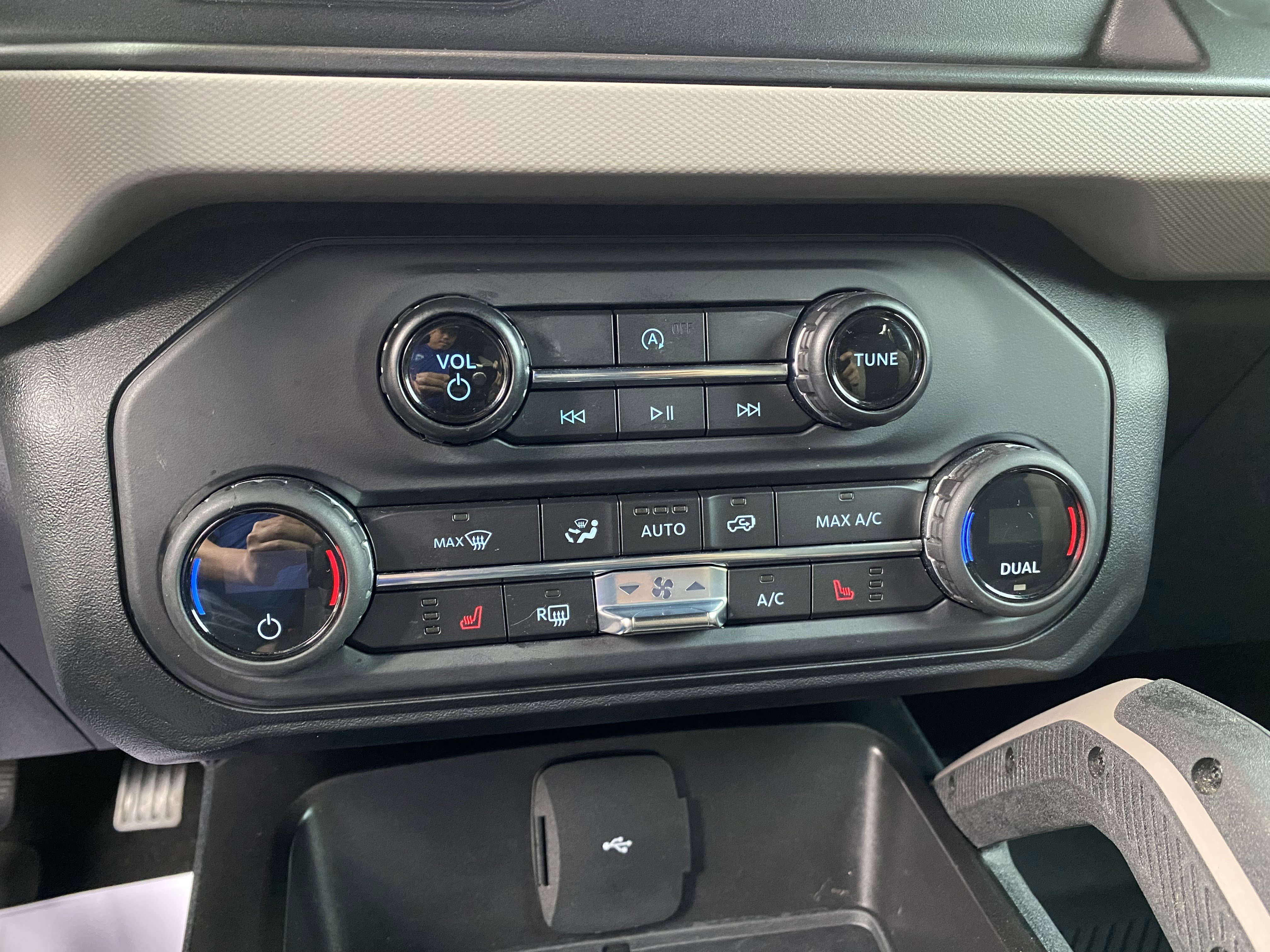 Used 2023 Ford Bronco Big Bend image 27