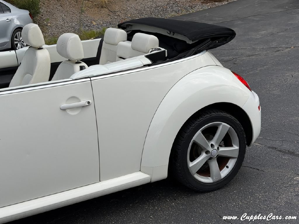 Used 2007 Volkswagen Beetle Triple White Edition FWD image 31