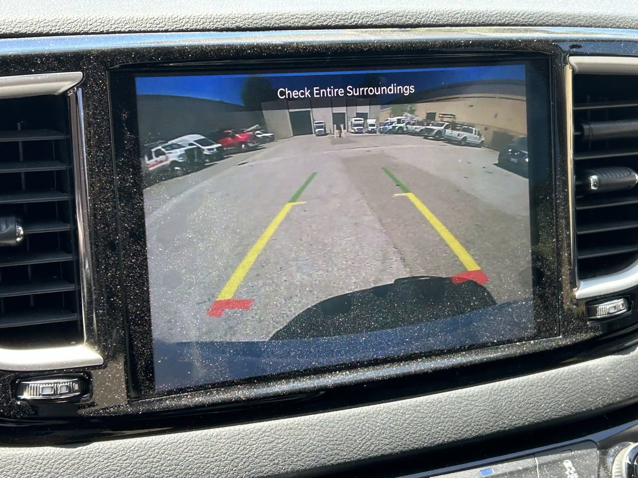 Used 2022 Chrysler Pacifica Touring-L FWD image 8