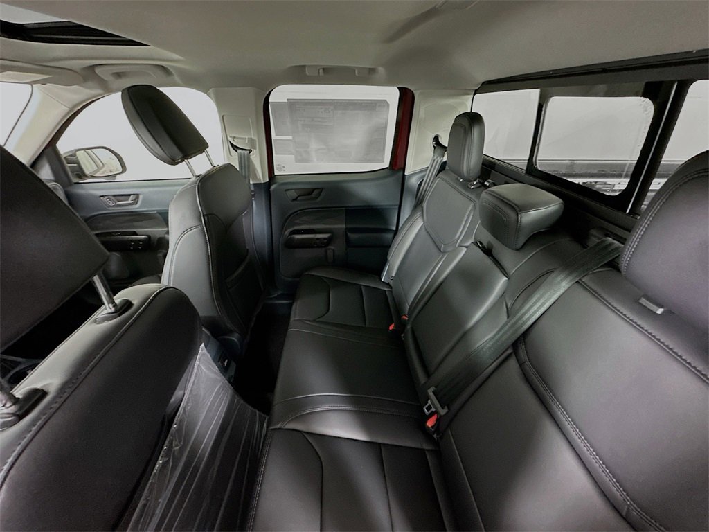 New 2025 Ford Maverick Lariat w/ Black Appearance Package image 24